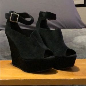 Steve Madden Peep Toe Wedge